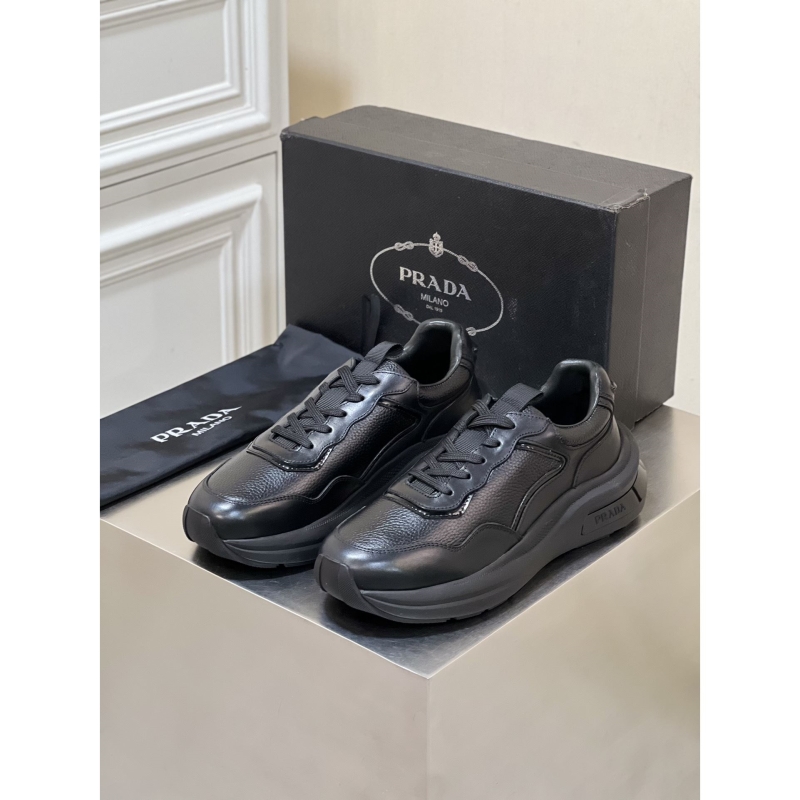 Pra*a casual shoes